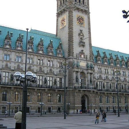 Pension am Rathaus Hamburg Exterior foto